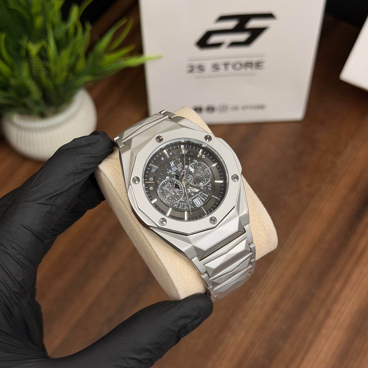 Hublot Diamond Cut Heavy Watch